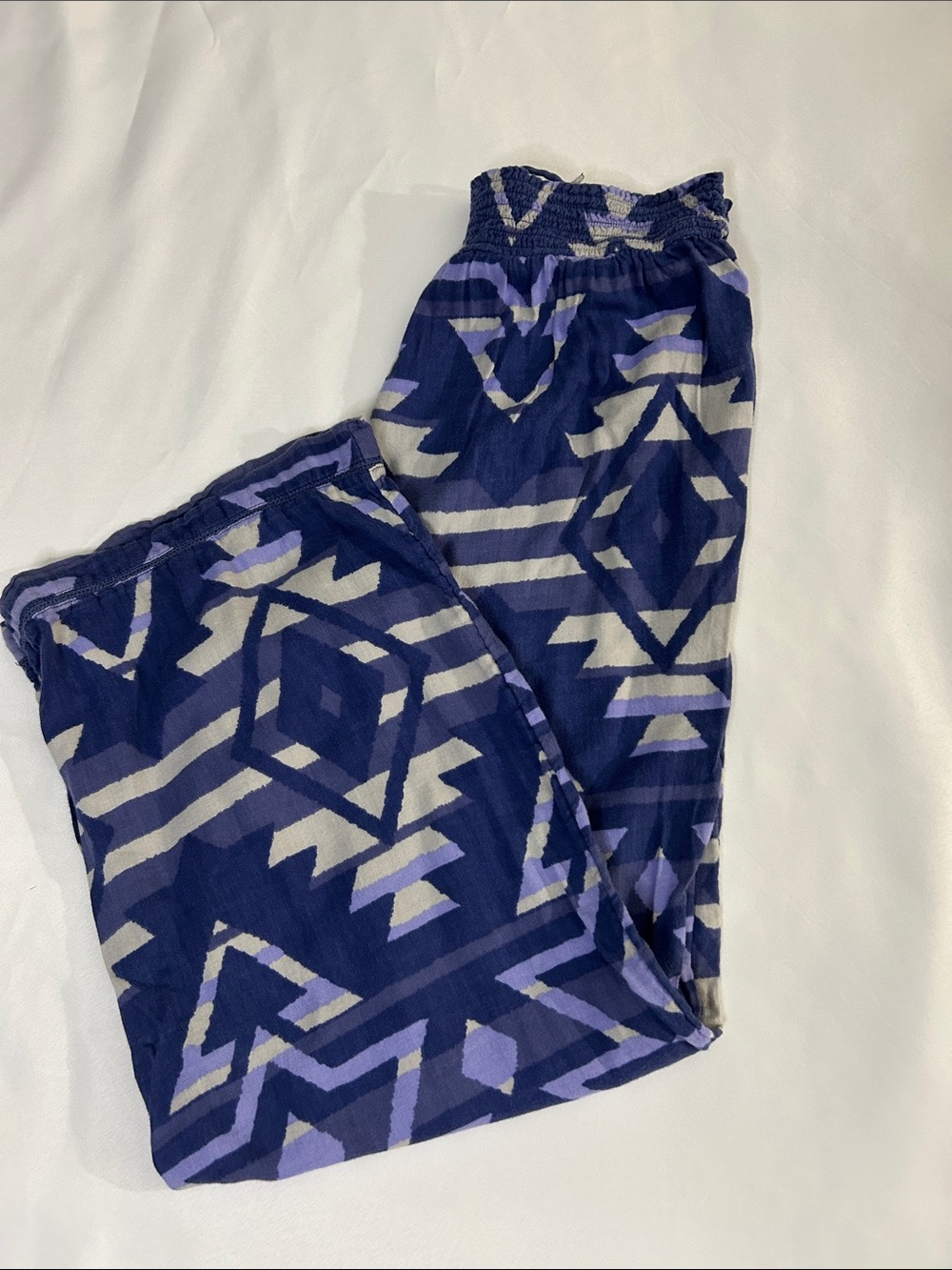 aerie Navy and Cream Geometric Print Wide-Leg Pajama Pants-SOFT